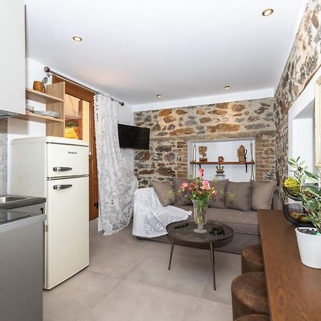 Nymphes House Pefkochori Villa Екстериор снимка